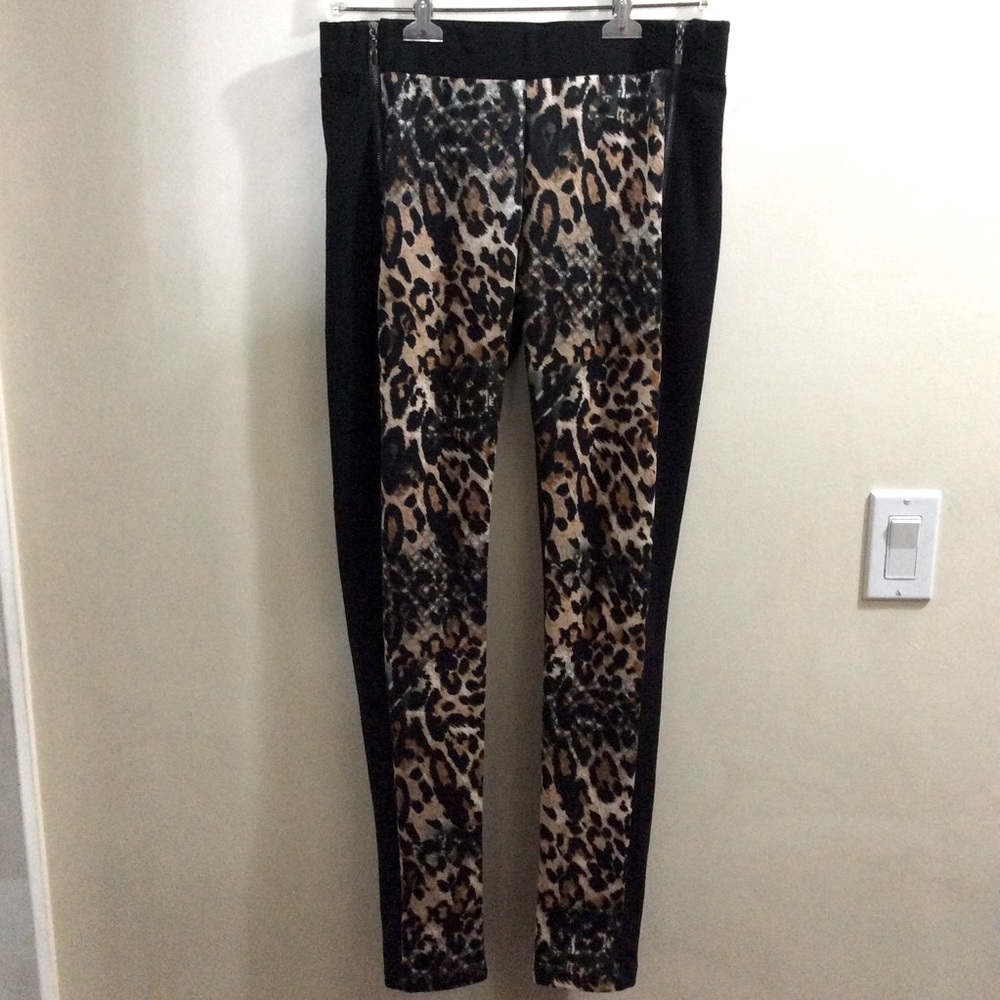 Moda Ana animal print leggings